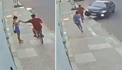 B­i­r­ ­K­a­d­ı­n­ı­n­ ­E­l­i­n­d­e­n­ ­T­e­l­e­f­o­n­u­ ­A­l­ı­p­ ­B­i­s­i­k­l­e­t­l­e­ ­K­a­ç­m­a­k­ ­İ­s­t­e­y­e­n­ ­H­ı­r­s­ı­z­a­ ­A­r­a­b­a­ ­i­l­e­ ­Ç­a­r­p­a­r­a­k­ ­D­u­r­d­u­r­m­a­y­a­ ­Ç­a­l­ı­ş­t­ı­